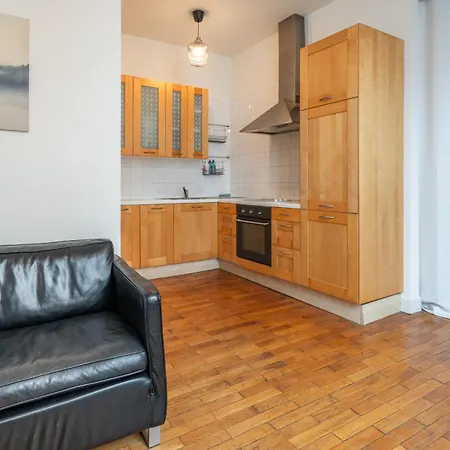 Large Authentic Apartamento *